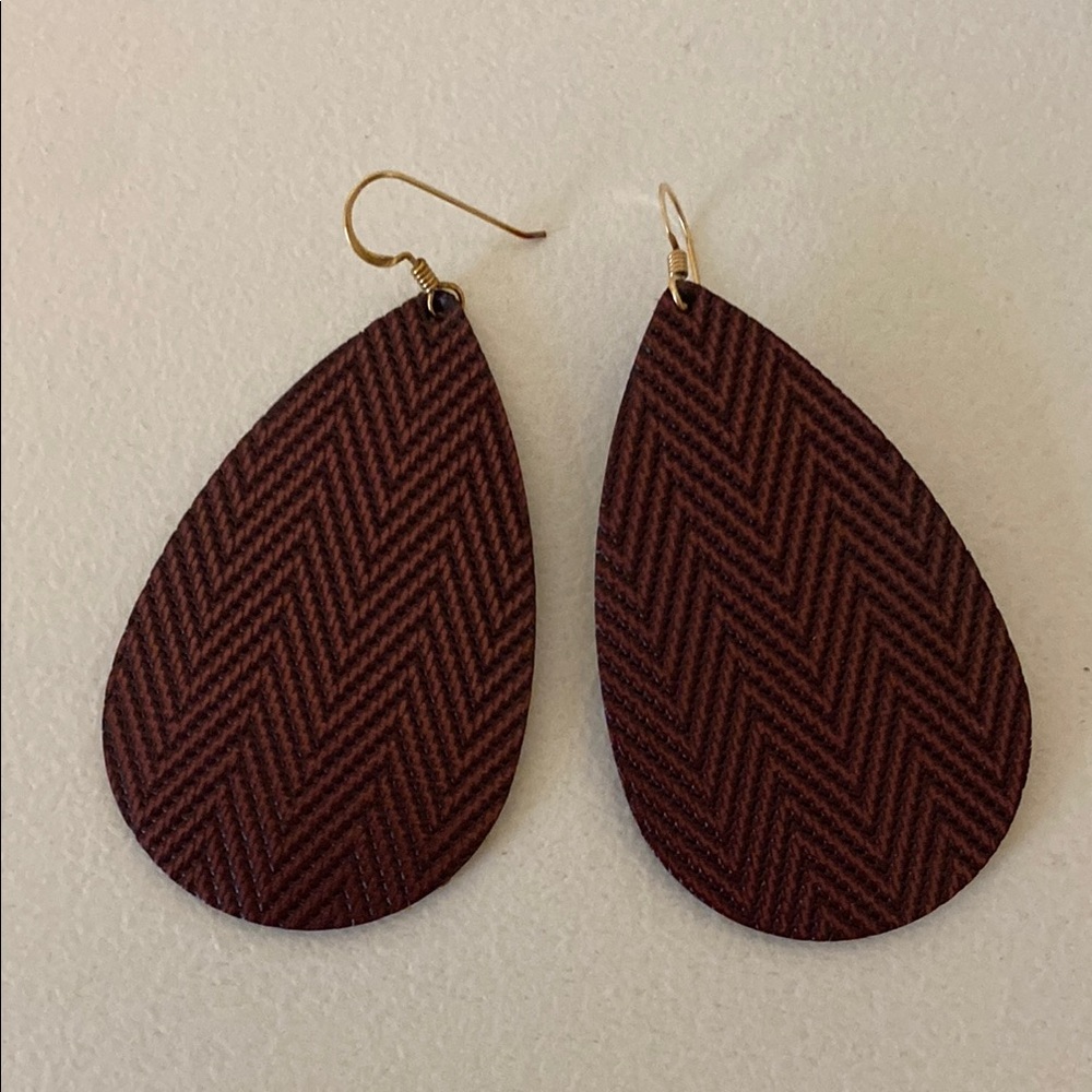 Nickel & Suede Mulberry Teardrop Earrings Size M